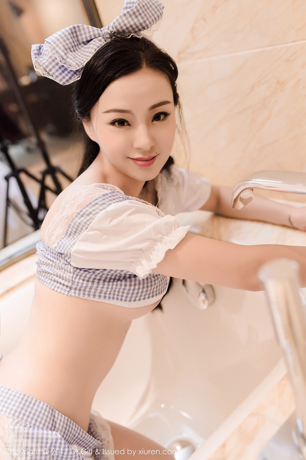 [DKGirl御女郎]Vol.035_新人嫩模居家黑丝兔女郎秀完美身材巨乳丰臀诱惑写真52P