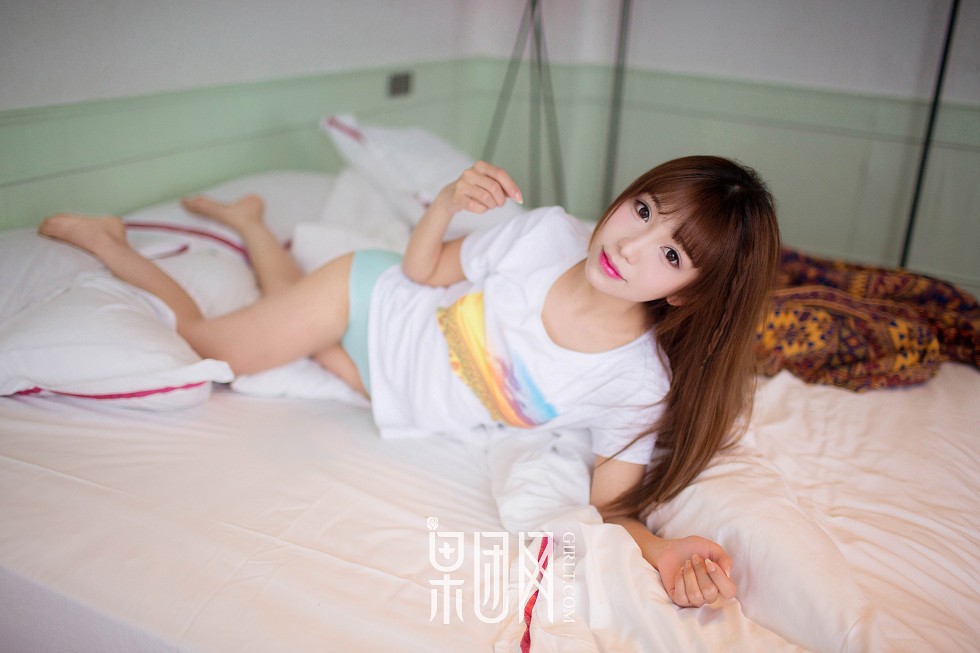 [GIRLT果团网]NO.021_嫩模水花花不是水哗哗居家私房性感内衣系列裸色内裤诱惑写真31P