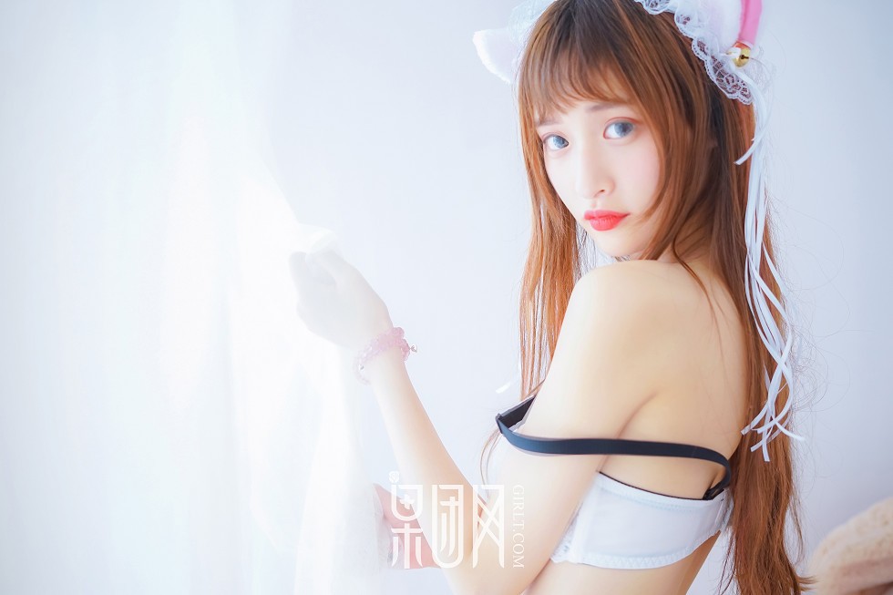 [GIRLT果团网]NO.022_嫩模little贝殼超萌兔女郎蕾丝内衣+卡通内裤完美诱惑写真44P