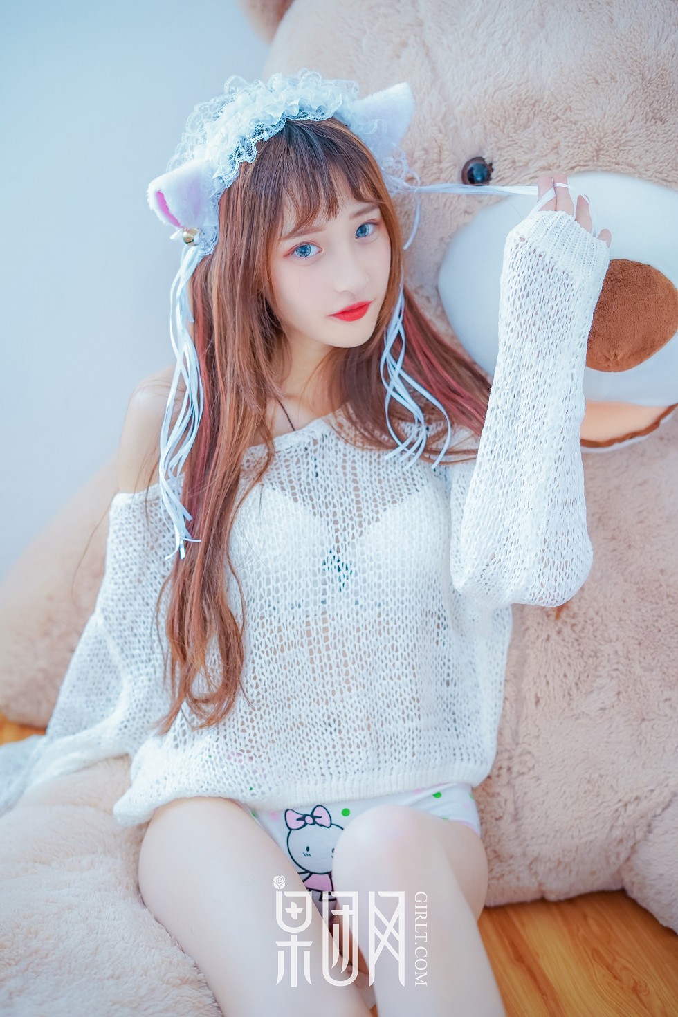 [GIRLT果团网]NO.022_嫩模little贝殼超萌兔女郎蕾丝内衣+卡通内裤完美诱惑写真44P