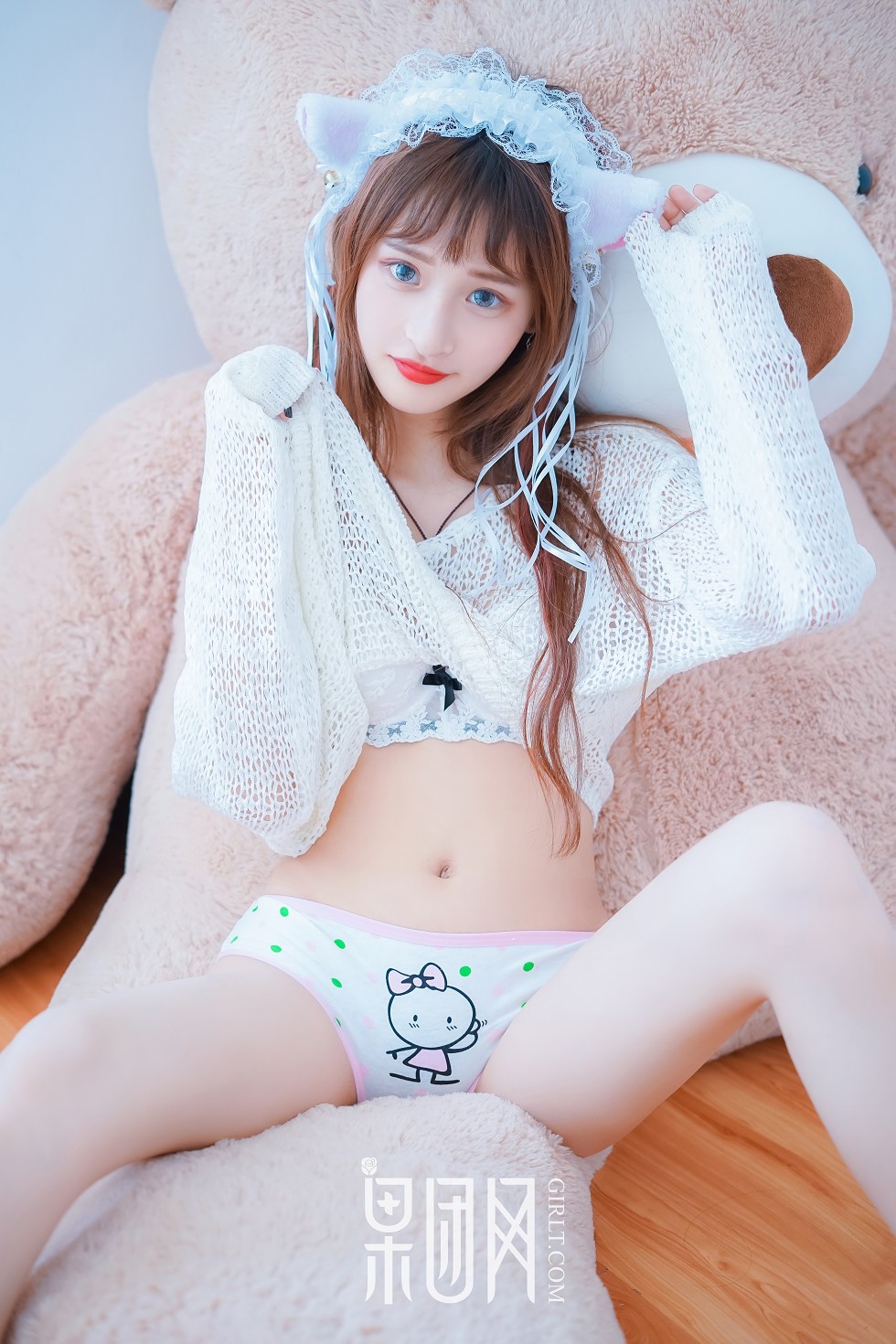 [GIRLT果团网]NO.022_嫩模little贝殼超萌兔女郎蕾丝内衣+卡通内裤完美诱惑写真44P