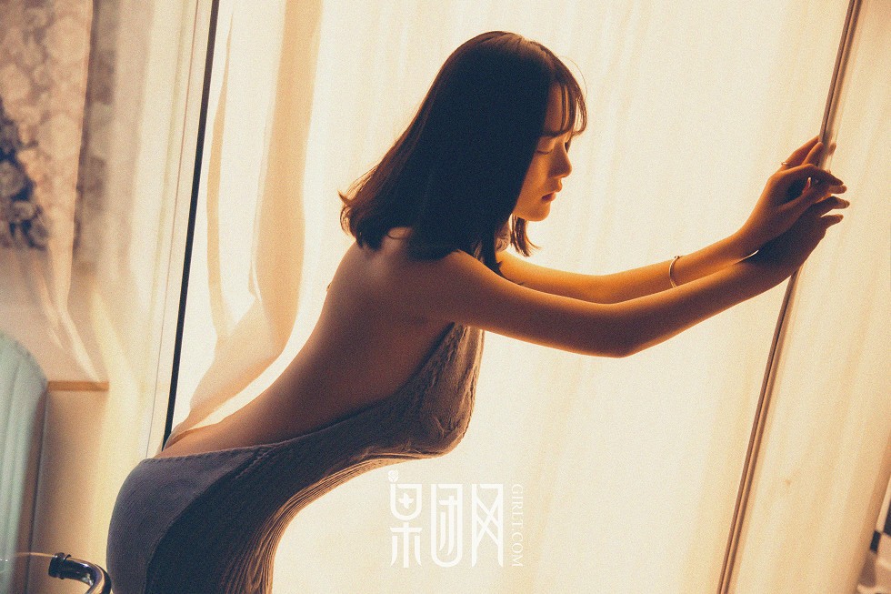 [GIRLT果团网]NO.024_嫩模皮蛋儿露背毛衣侧露豪乳+大尺度私房全裸诱惑写真68P