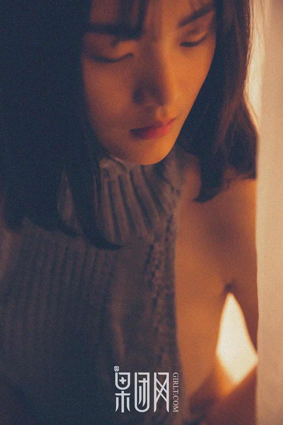 [GIRLT果团网]NO.024_嫩模皮蛋儿露背毛衣侧露豪乳+大尺度私房全裸诱惑写真68P