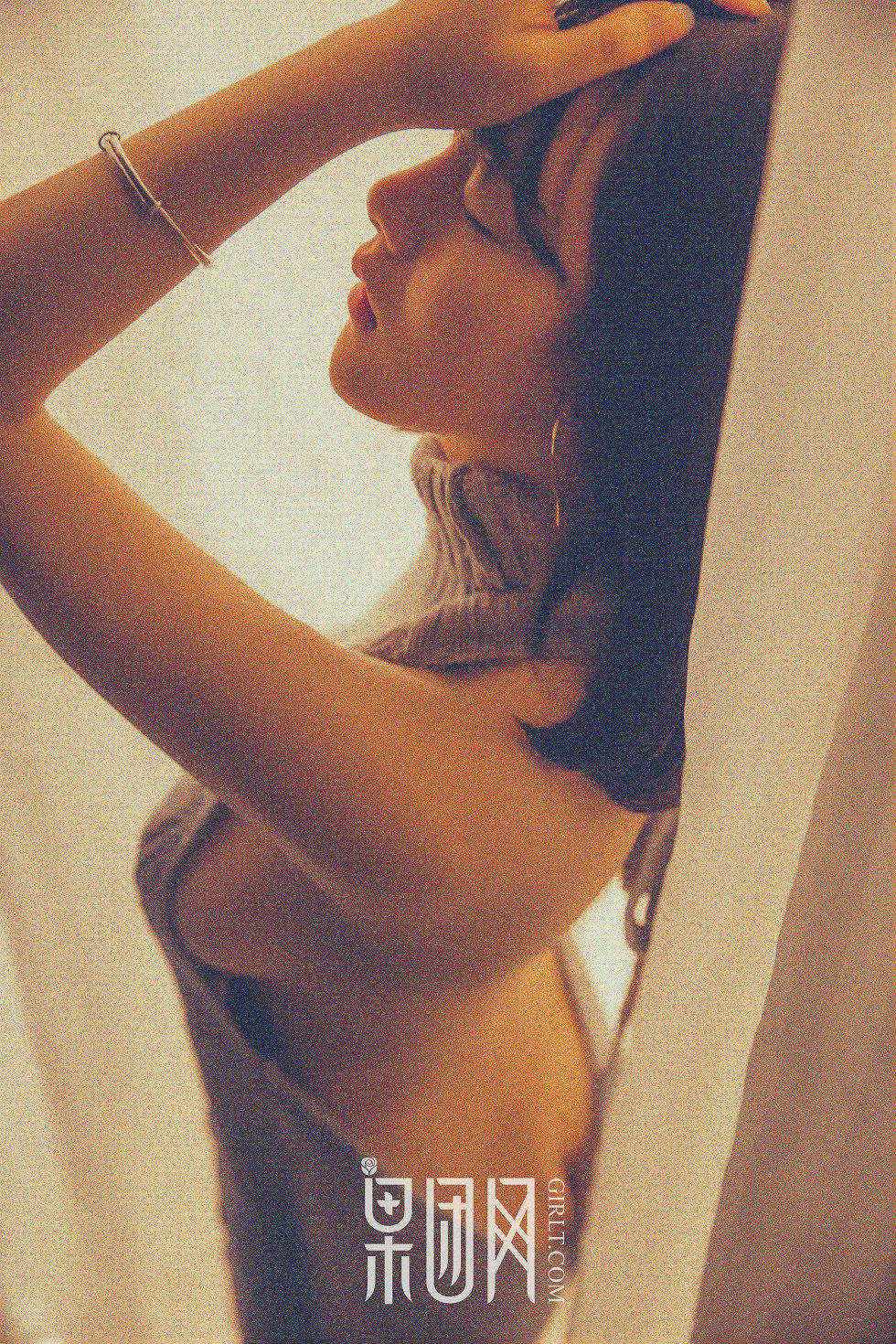[GIRLT果团网]NO.024_嫩模皮蛋儿露背毛衣侧露豪乳+大尺度私房全裸诱惑写真68P