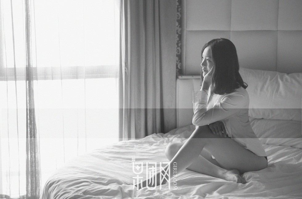 [GIRLT果团网]NO.024_嫩模皮蛋儿露背毛衣侧露豪乳+大尺度私房全裸诱惑写真68P