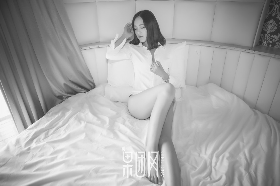 [GIRLT果团网]NO.024_嫩模皮蛋儿露背毛衣侧露豪乳+大尺度私房全裸诱惑写真68P