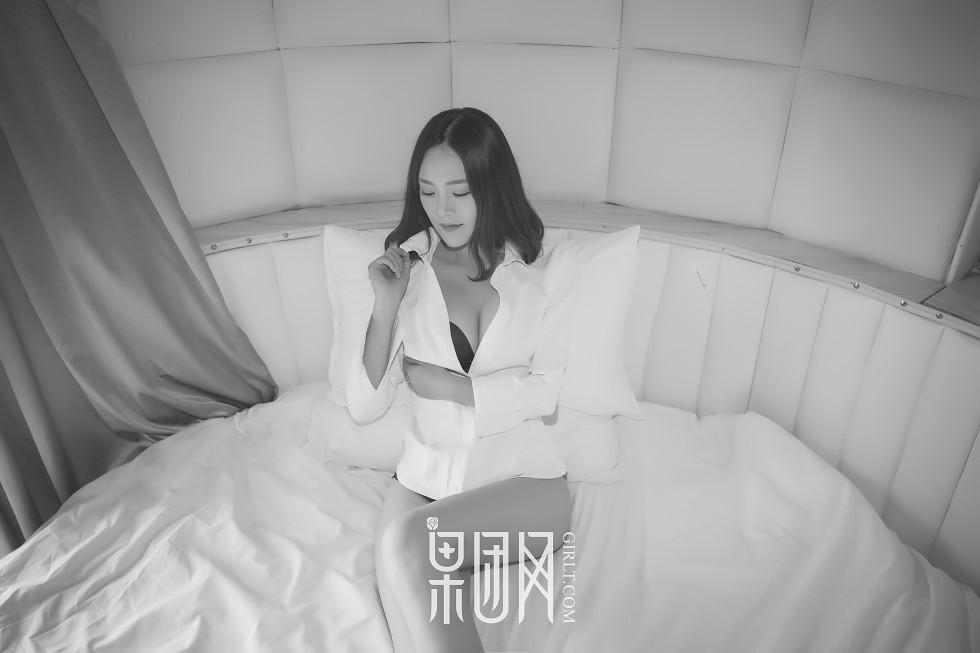 [GIRLT果团网]NO.024_嫩模皮蛋儿露背毛衣侧露豪乳+大尺度私房全裸诱惑写真68P