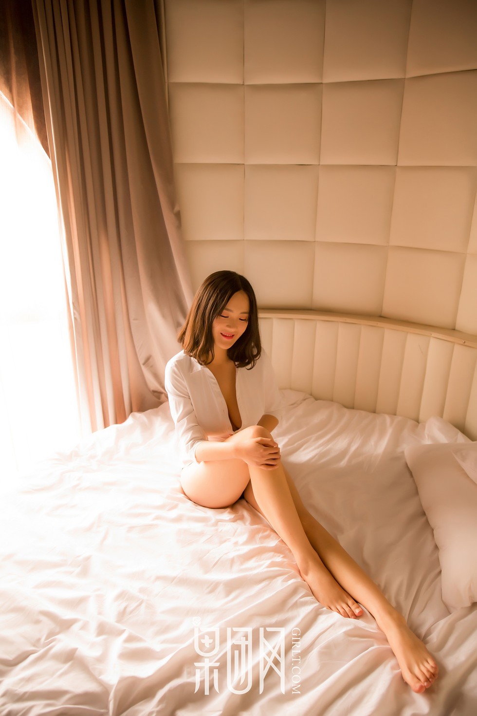 [GIRLT果团网]NO.024_嫩模皮蛋儿露背毛衣侧露豪乳+大尺度私房全裸诱惑写真68P