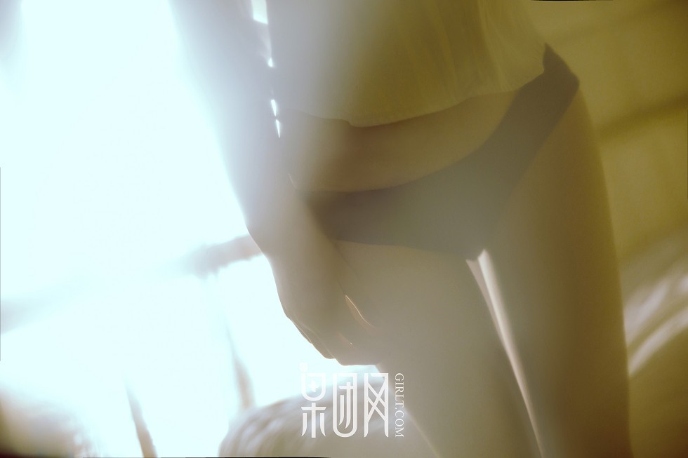 [GIRLT果团网]NO.024_嫩模皮蛋儿露背毛衣侧露豪乳+大尺度私房全裸诱惑写真68P