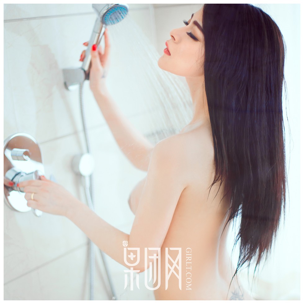 [GIRLT果团网]TG001_全裸清纯尤物居家床上秀34D豪乳酥胸蜜桃翘臀撩人诱惑写真41P