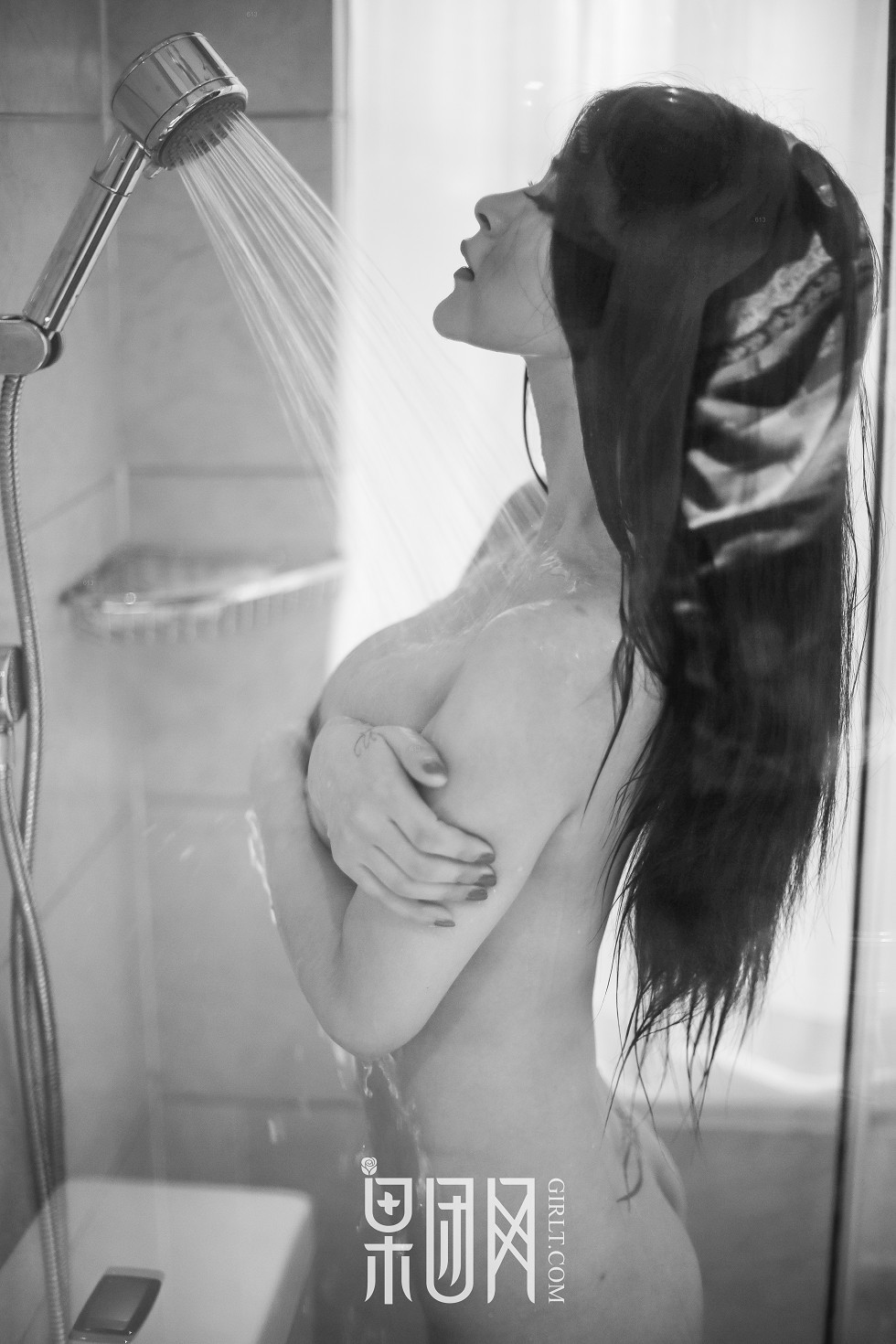 [GIRLT果团网]TG001_全裸清纯尤物居家床上秀34D豪乳酥胸蜜桃翘臀撩人诱惑写真41P