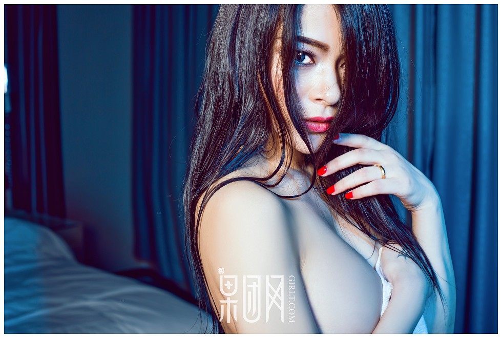 [GIRLT果团网]TG001_全裸清纯尤物居家床上秀34D豪乳酥胸蜜桃翘臀撩人诱惑写真41P