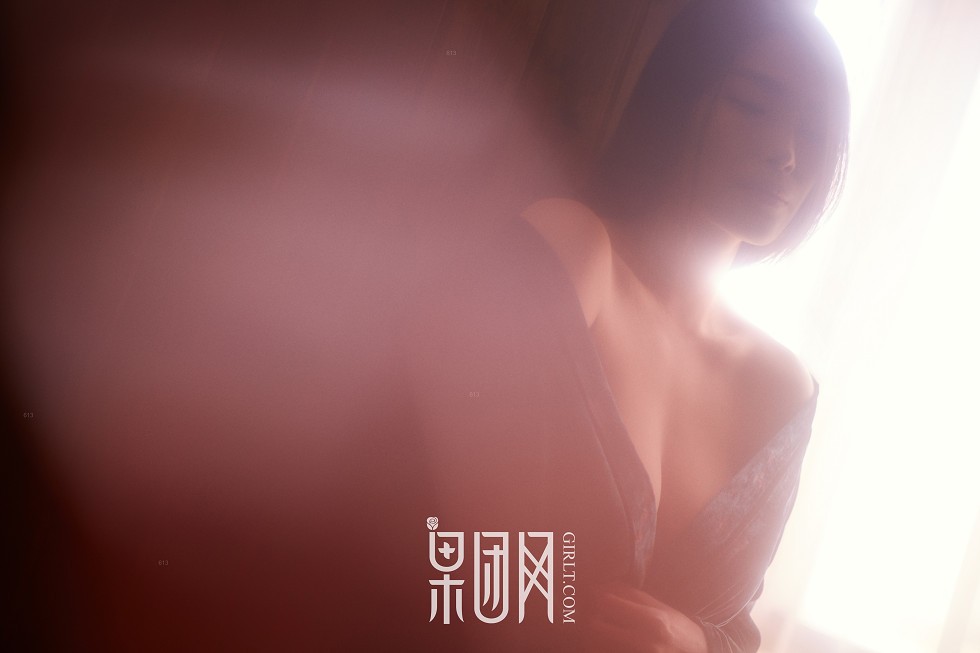 [GIRLT果团网]TG002_蔷薇女神居家私房白色蕾丝内衣系列秀豪乳翘臀极致诱惑写真51P