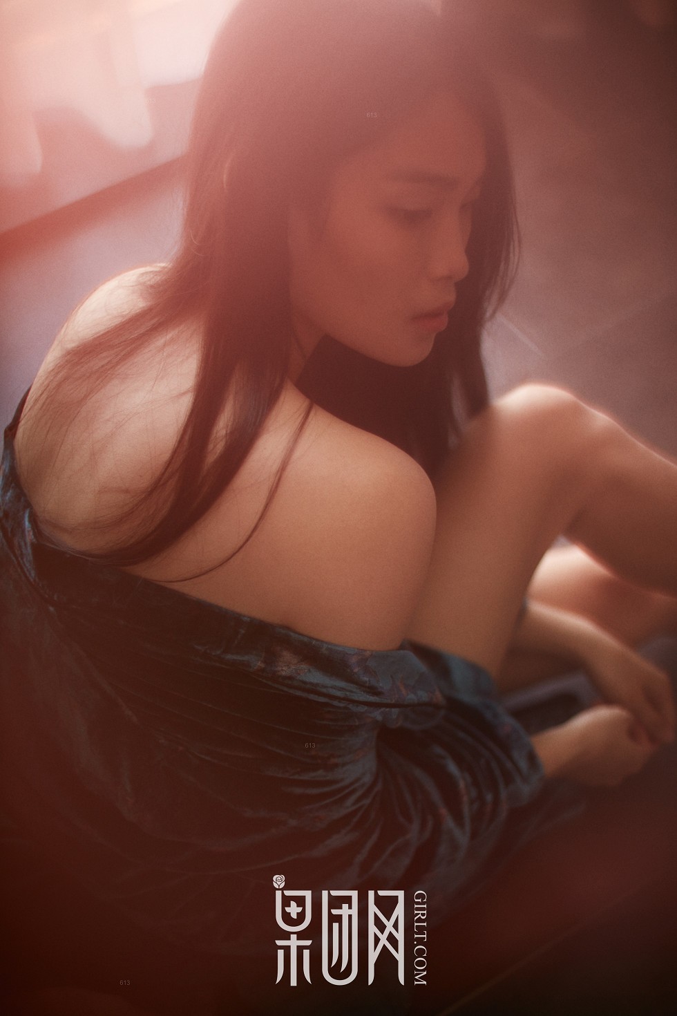 [GIRLT果团网]TG002_蔷薇女神居家私房白色蕾丝内衣系列秀豪乳翘臀极致诱惑写真51P