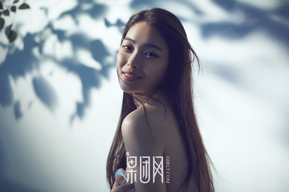 [GIRLT果团网]TG002_蔷薇女神居家私房白色蕾丝内衣系列秀豪乳翘臀极致诱惑写真51P