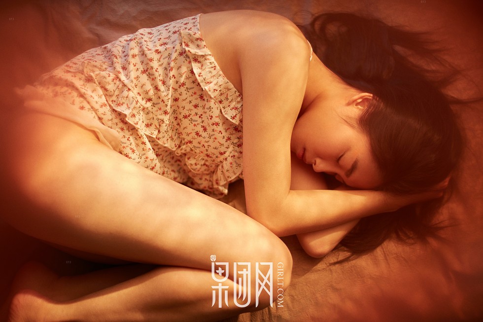 [GIRLT果团网]TG002_蔷薇女神居家私房白色蕾丝内衣系列秀豪乳翘臀极致诱惑写真51P