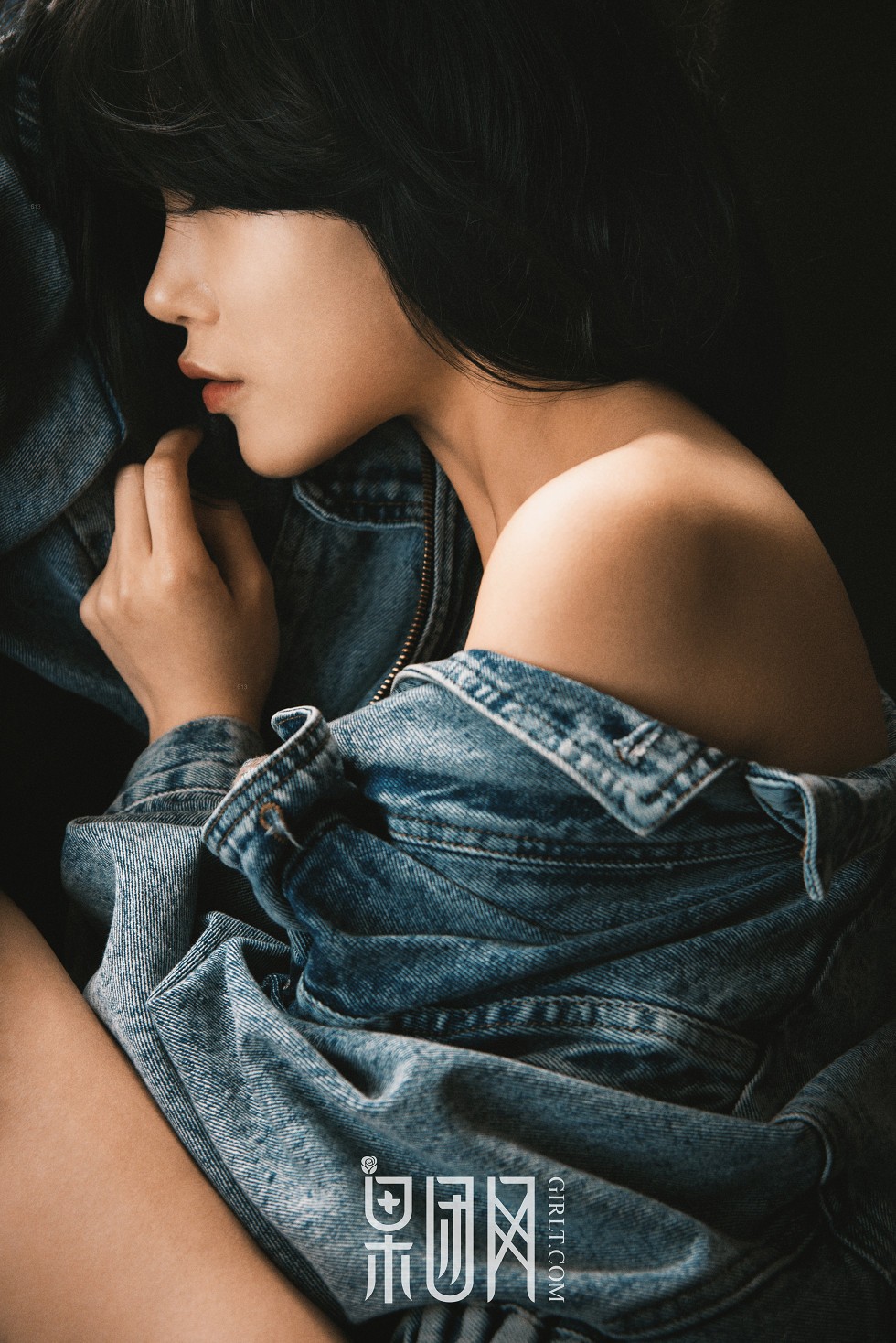 [GIRLT果团网]TG006_香艳尤物居家沙发上全脱美乳露点完美身材秀迷人翘臀诱惑写真26P