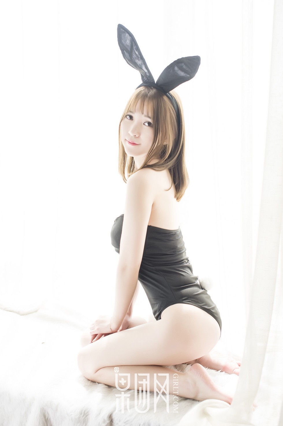 [GIRLT果团网]TG009_青纯玉女桃桃黑色连体内衣兔女郎+性感护士装完美诱惑写真61P