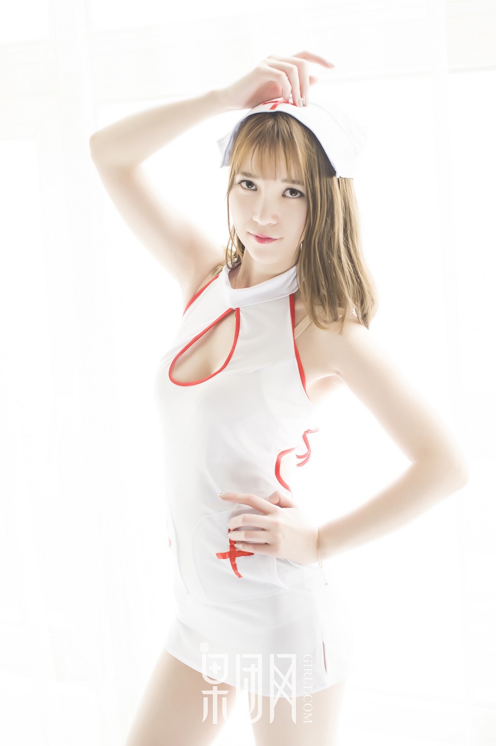 [GIRLT果团网]TG009_青纯玉女桃桃黑色连体内衣兔女郎+性感护士装完美诱惑写真61P