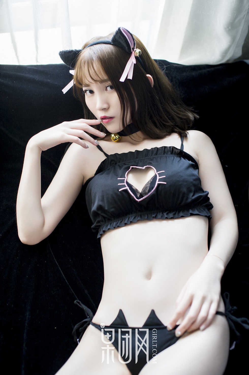 [GIRLT果团网]TG009_青纯玉女桃桃黑色连体内衣兔女郎+性感护士装完美诱惑写真61P