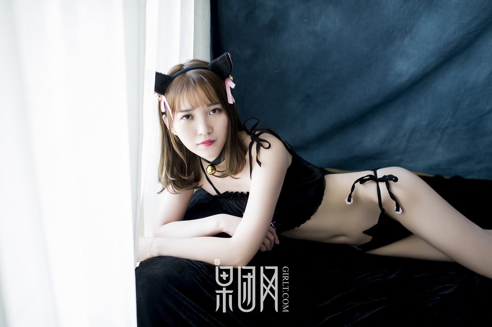 [GIRLT果团网]TG009_青纯玉女桃桃黑色连体内衣兔女郎+性感护士装完美诱惑写真61P