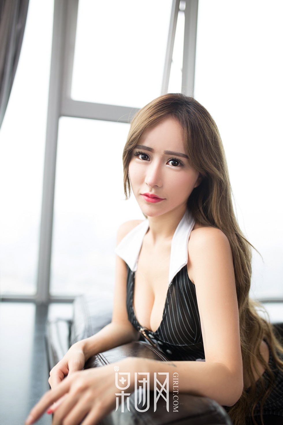 [GIRLT果团网]NO.027_嫩模何梦兮Stacy美女老师爆乳装+情趣蕾丝睡衣爆乳诱惑写真53P
