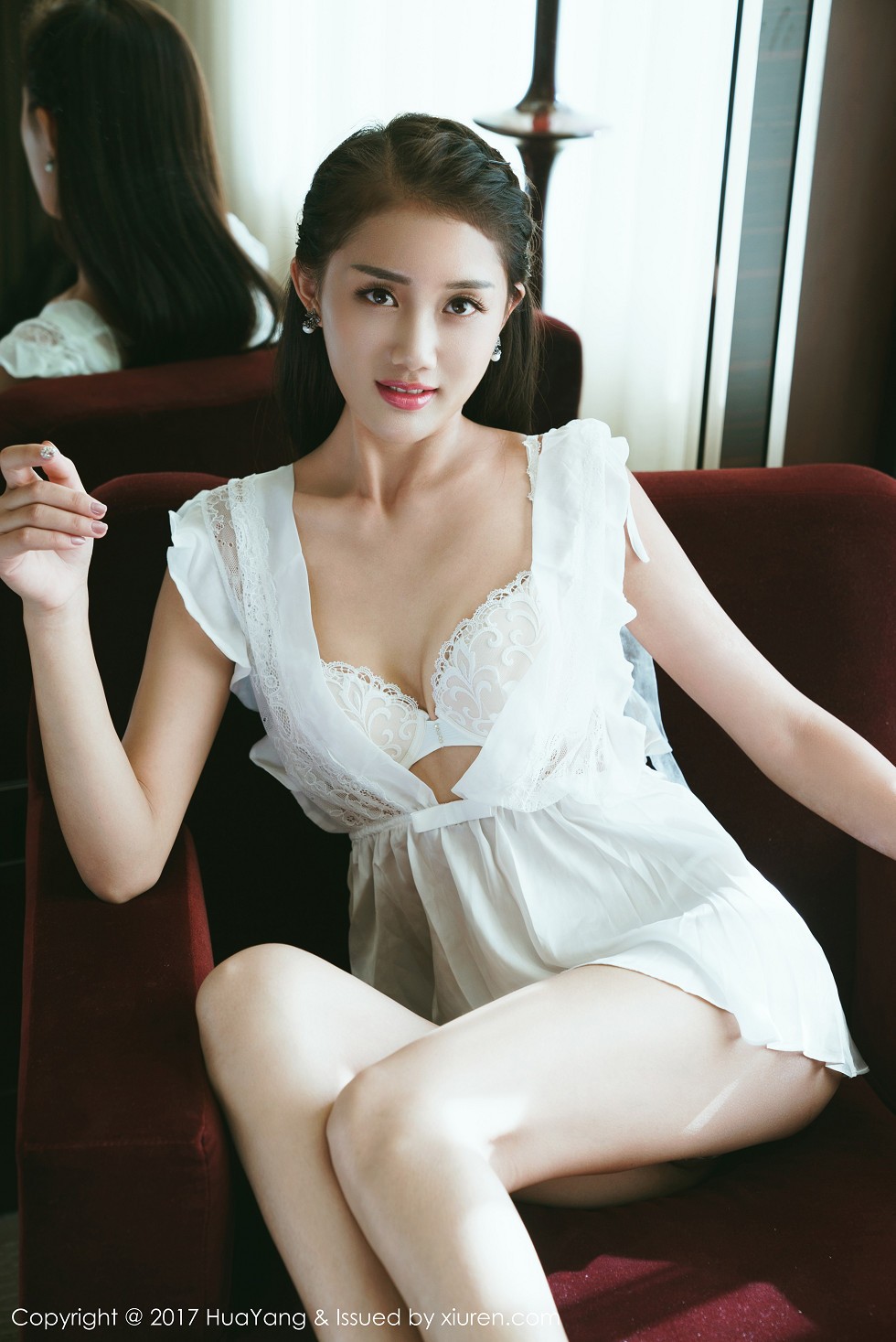 [HuaYang花漾]Vol.009_高颜值嫩模晴儿Anne白色薄纱秀性感内衣丁字裤诱惑写真40P
