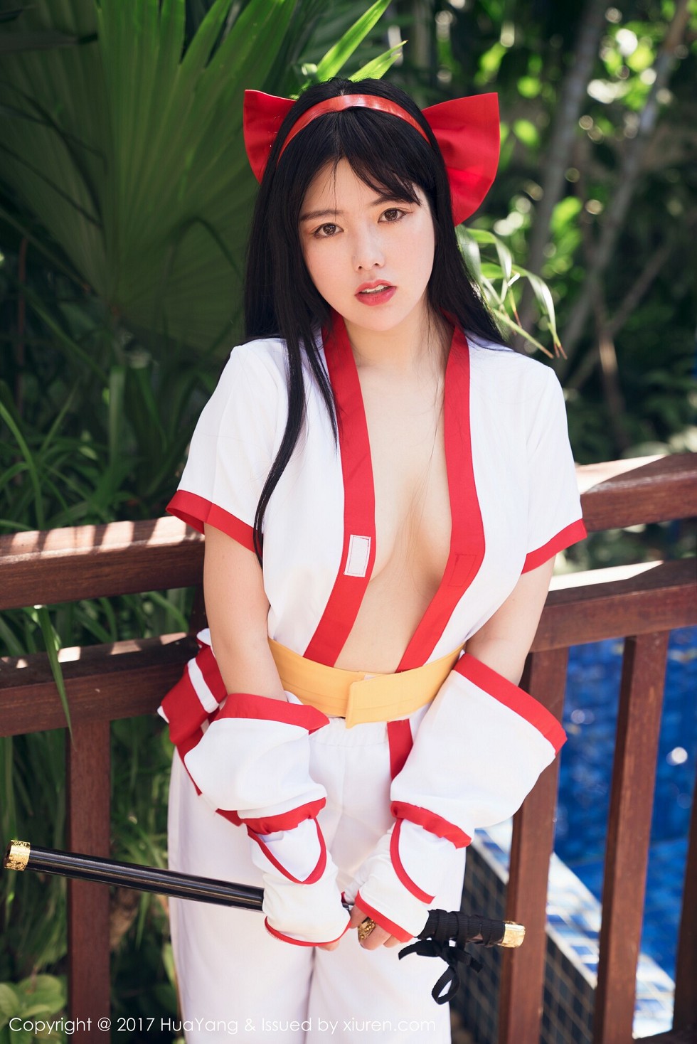 [HuaYang花漾]Vol.018_女神娜露Selena三亚旅拍荣耀玩家最强福利泳池全裸诱惑写真40P