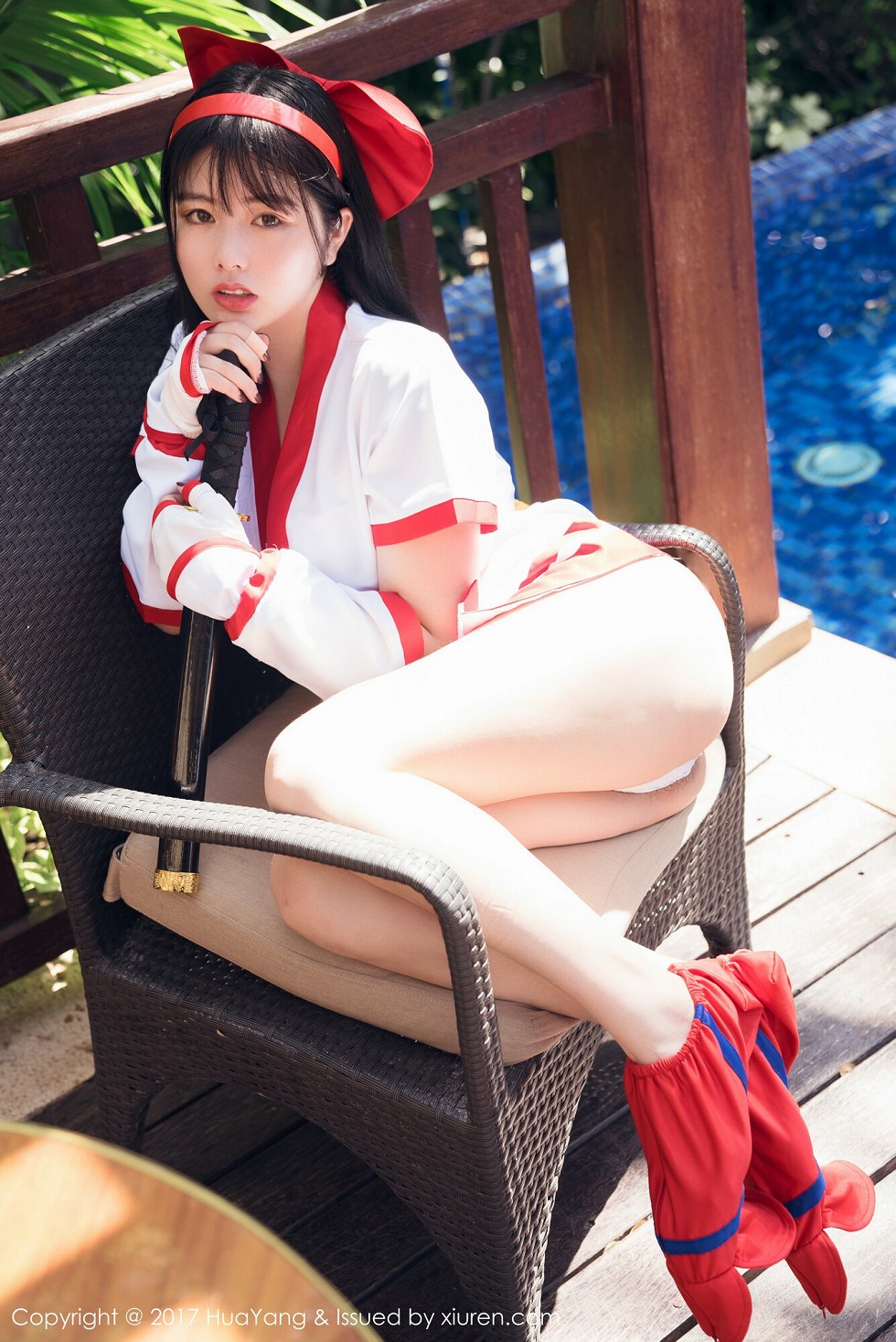 [HuaYang花漾]Vol.018_女神娜露Selena三亚旅拍荣耀玩家最强福利泳池全裸诱惑写真40P