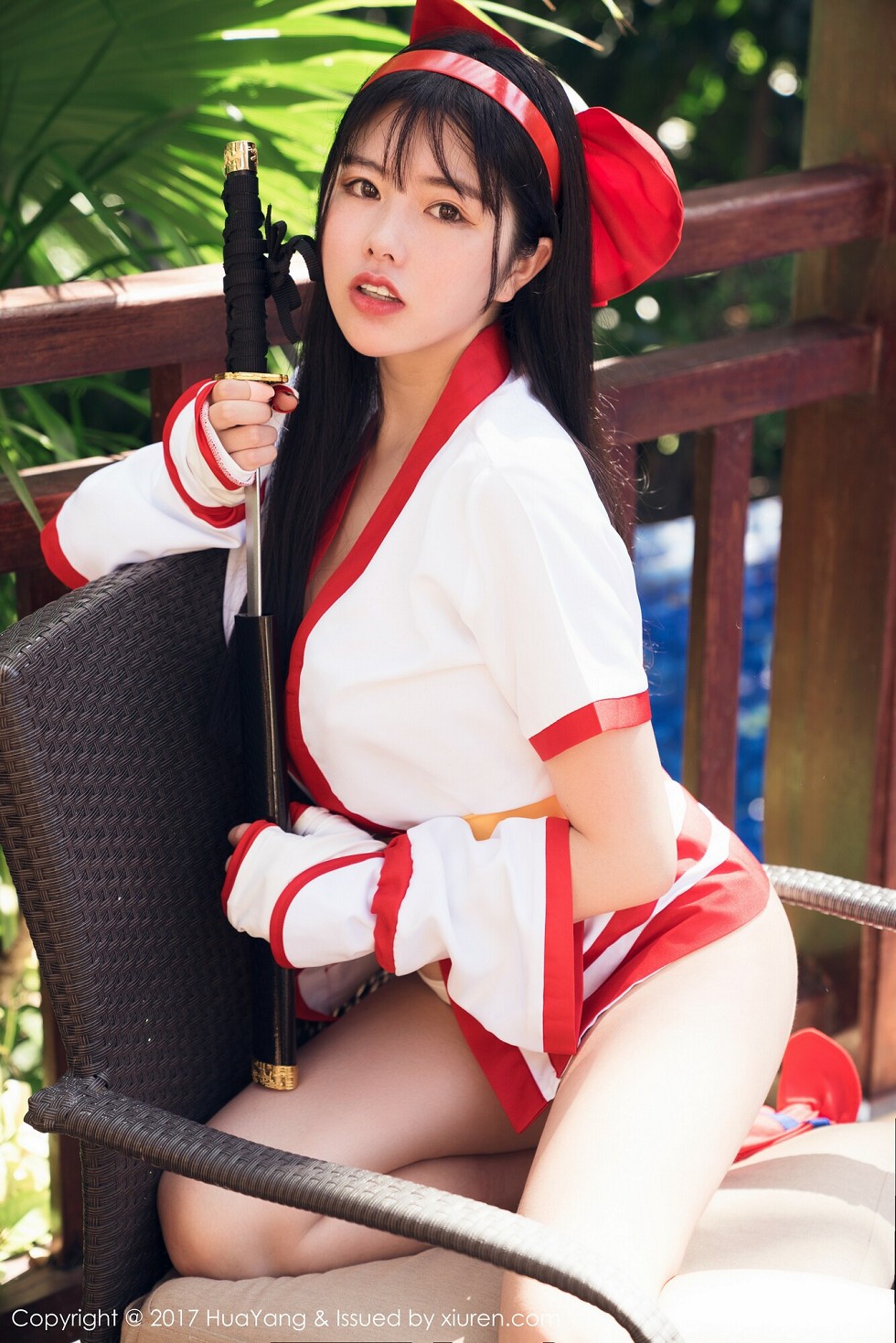 [HuaYang花漾]Vol.018_女神娜露Selena三亚旅拍荣耀玩家最强福利泳池全裸诱惑写真40P