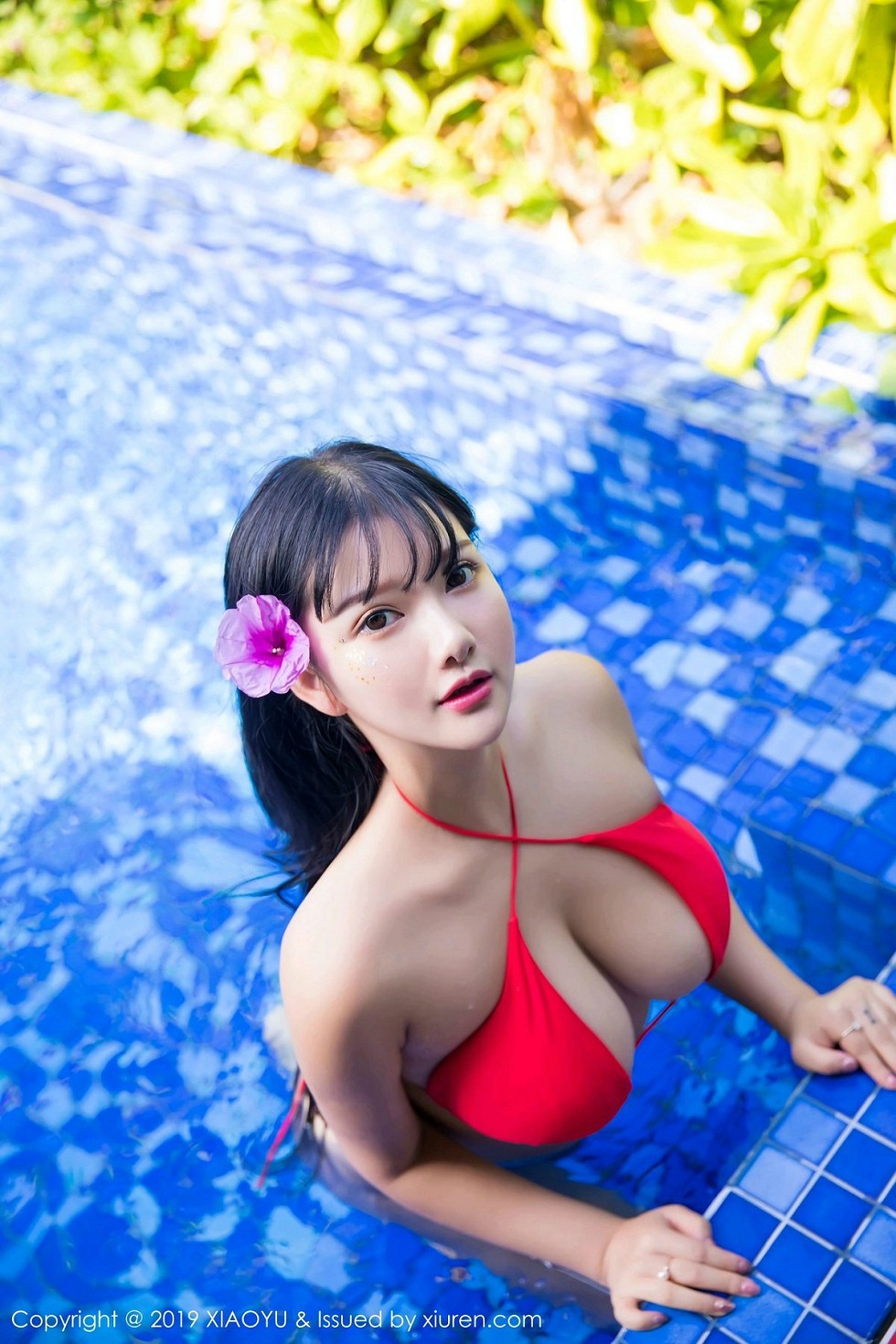 [XiaoYu画语界]Vol.029_嫩模小尤奈马尔代夫旅拍泳池里红色比基尼秀豪乳诱惑写真52P
