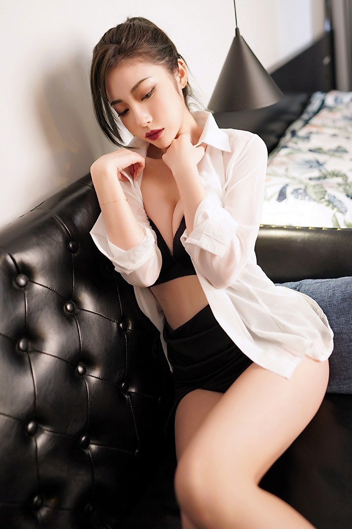 发情夜猫贾诗晗情趣黑丝尾巴调教(图10)
