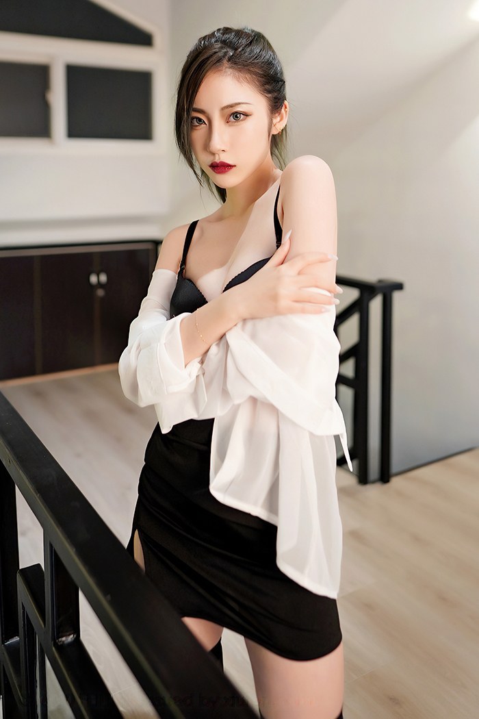 发情夜猫贾诗晗情趣黑丝尾巴调教(图42)