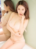 少有佳人妮小妖蕾丝内衣秀白皙豪乳