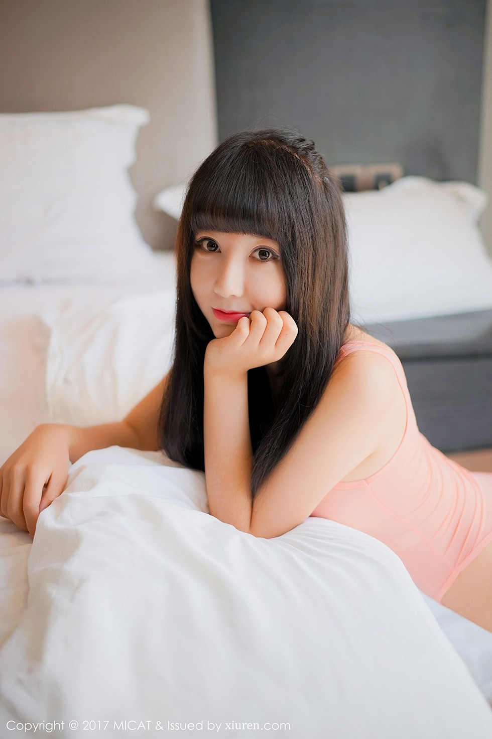 [MICAT猫萌榜]VOL.027_嫩模夏笑笑Summer粉色高叉连体内衣秀完美身材性感写真47P