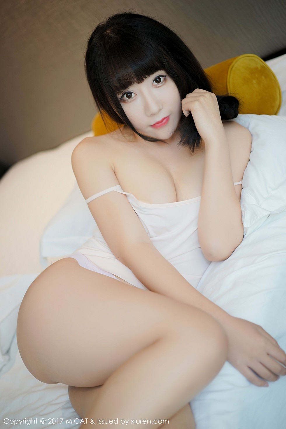 [MICAT猫萌榜]VOL.027_嫩模夏笑笑Summer粉色高叉连体内衣秀完美身材性感写真47P