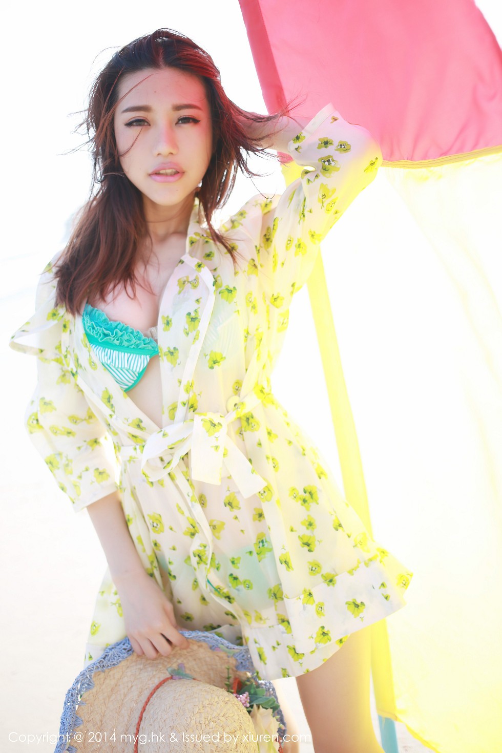 [MyGirl美媛馆]Vol.014_嫩模绮里嘉ula泳池边性感比基尼秀豪乳翘臀写真119P