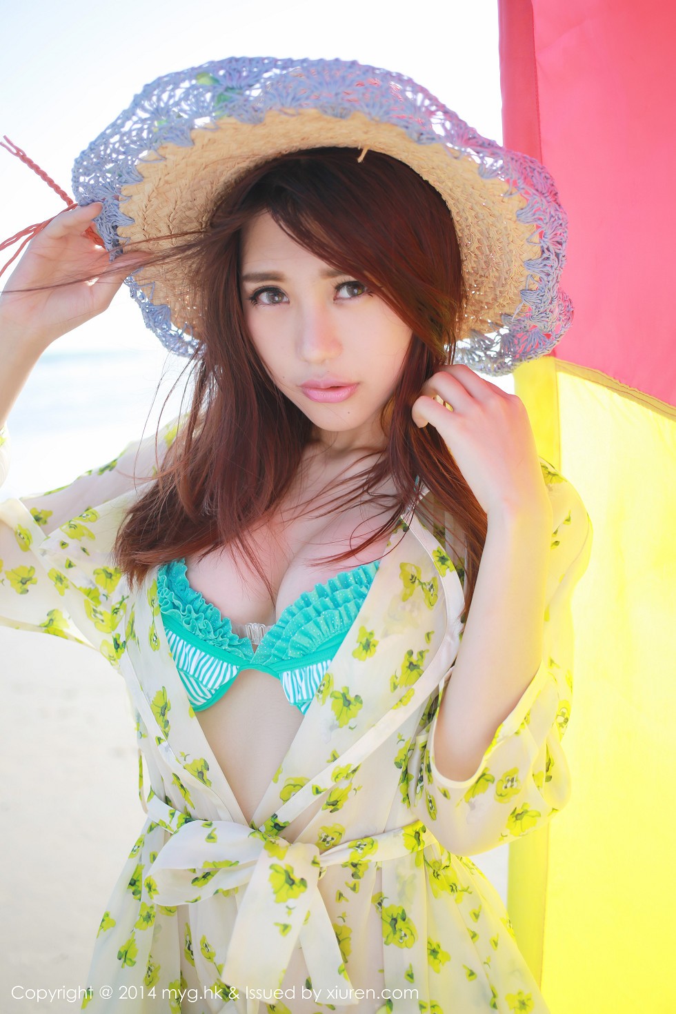 [MyGirl美媛馆]Vol.014_嫩模绮里嘉ula泳池边性感比基尼秀豪乳翘臀写真119P