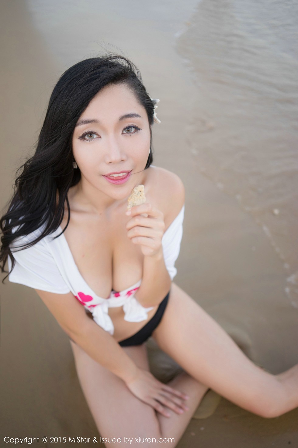 [MiStar魅妍社]Vol.018_嫩模Ashely丽丽白色蕾丝女仆装双峰夹蛋诱惑写真60P