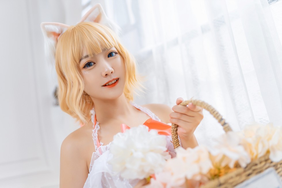 [喵糖映画]Vol.028_嫩模lovely呆玄私房白色薄纱睡裙粉色飘带配肉丝袜诱惑写真40P