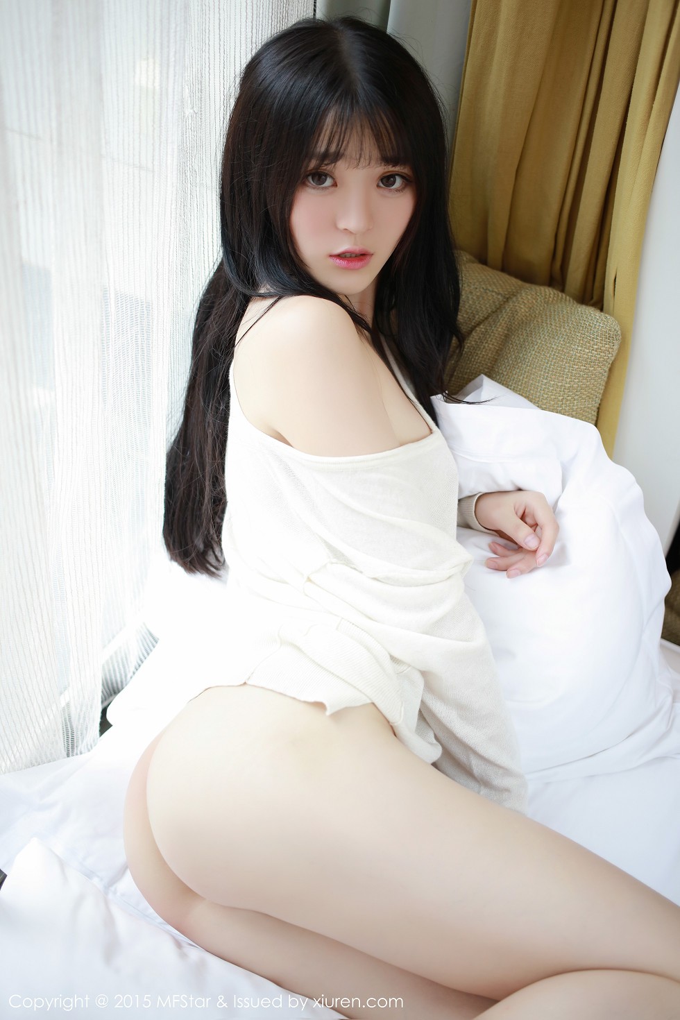 [MFStar模范学院]Vol.029_嫩模伊小七MoMo白嫩肌肤诱人酮体大胆诱惑写真51P