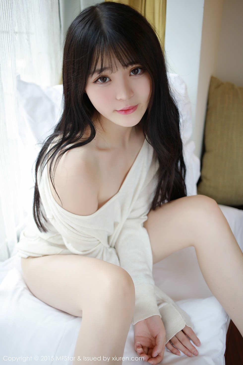 [MFStar模范学院]Vol.029_嫩模伊小七MoMo白嫩肌肤诱人酮体大胆诱惑写真51P
