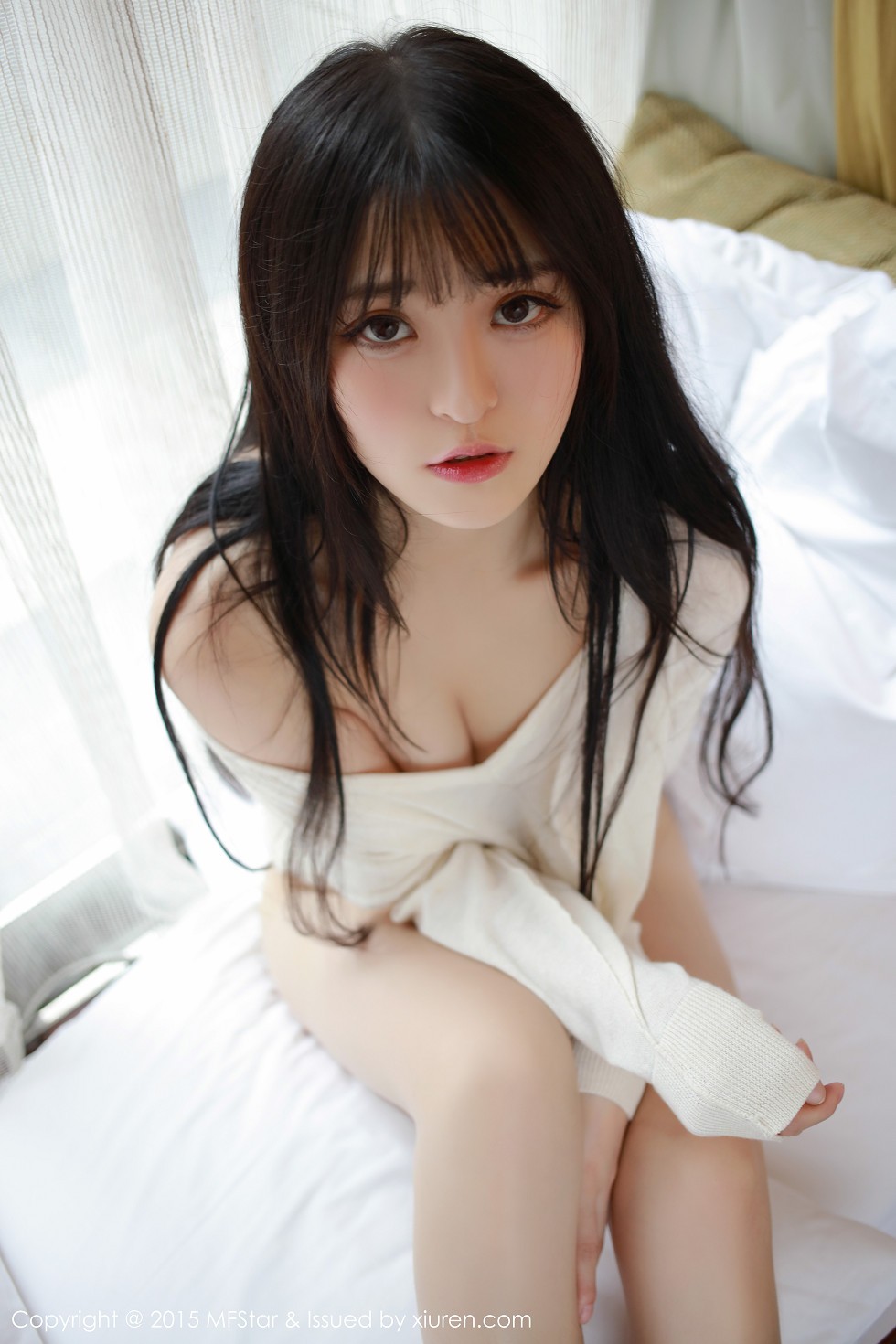 [MFStar模范学院]Vol.029_嫩模伊小七MoMo白嫩肌肤诱人酮体大胆诱惑写真51P