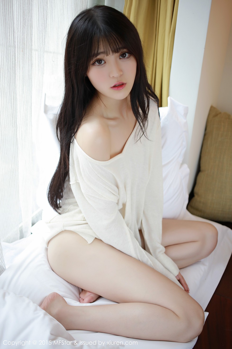 [MFStar模范学院]Vol.029_嫩模伊小七MoMo白嫩肌肤诱人酮体大胆诱惑写真51P