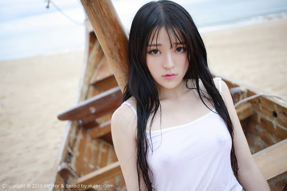 [MFStar模范学院]Vol.029_嫩模伊小七MoMo白嫩肌肤诱人酮体大胆诱惑写真51P
