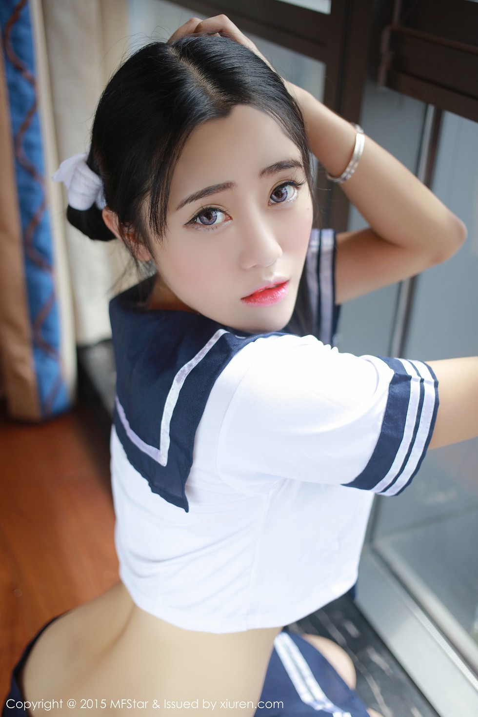 [MFStar模范学院]Vol.032_嫩模兜豆靓Youlina半脱学生制服诱惑美臀写真42P