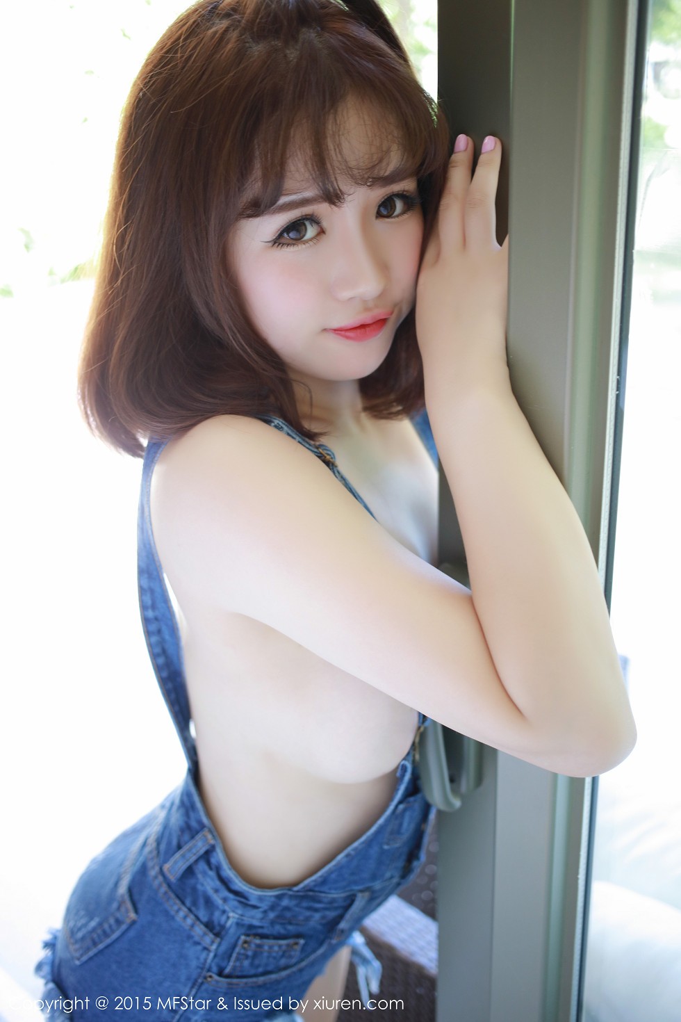 [MFStar模范学院]Vol.034_嫩模徐cake三亚旅拍性感黑色蕾丝情趣内衣完美诱惑50P