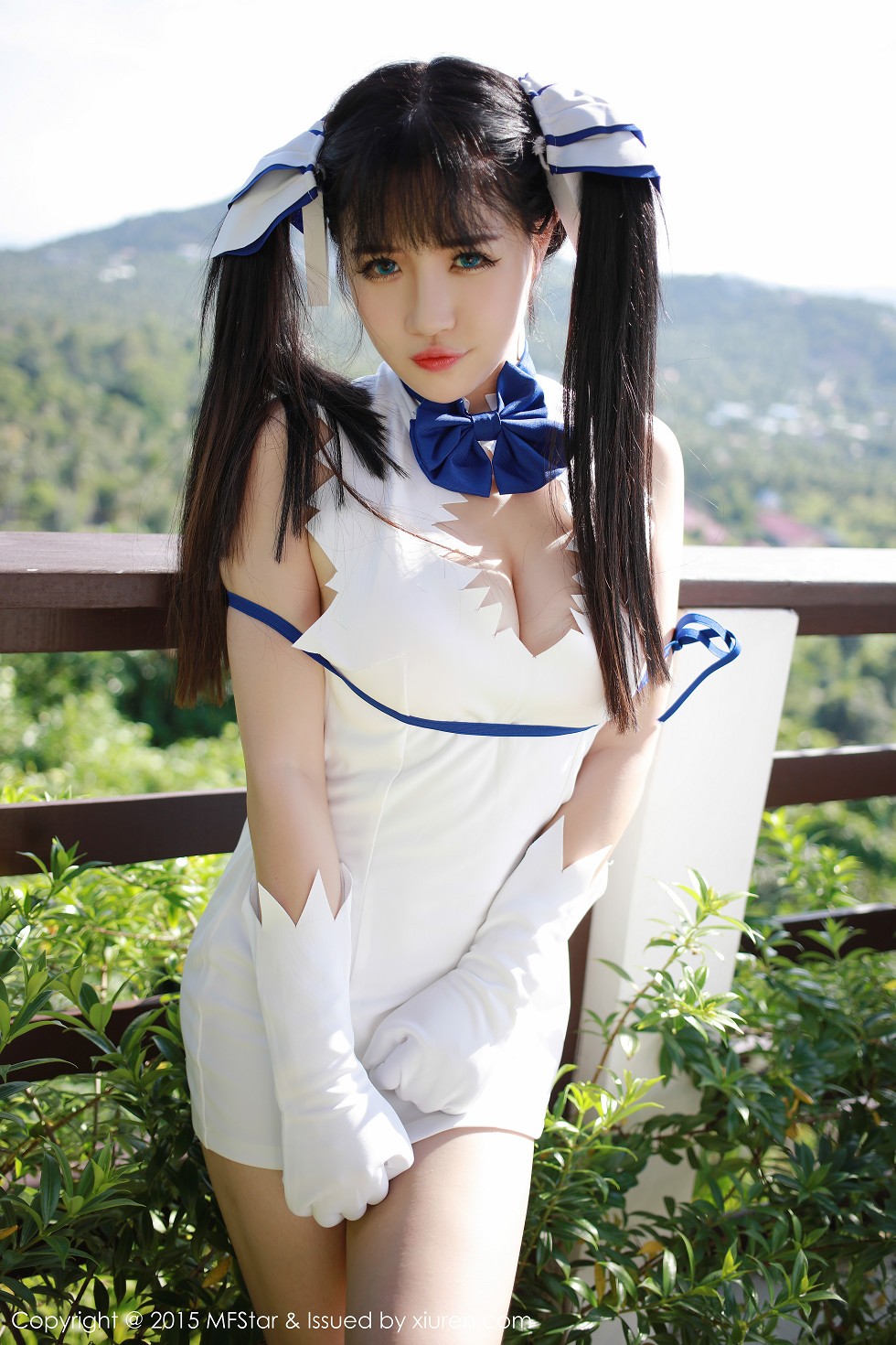 [MFStar模范学院]Vol.036_萌妹徐cake白色开档短裙迷人豪乳性感翘臀写真50P