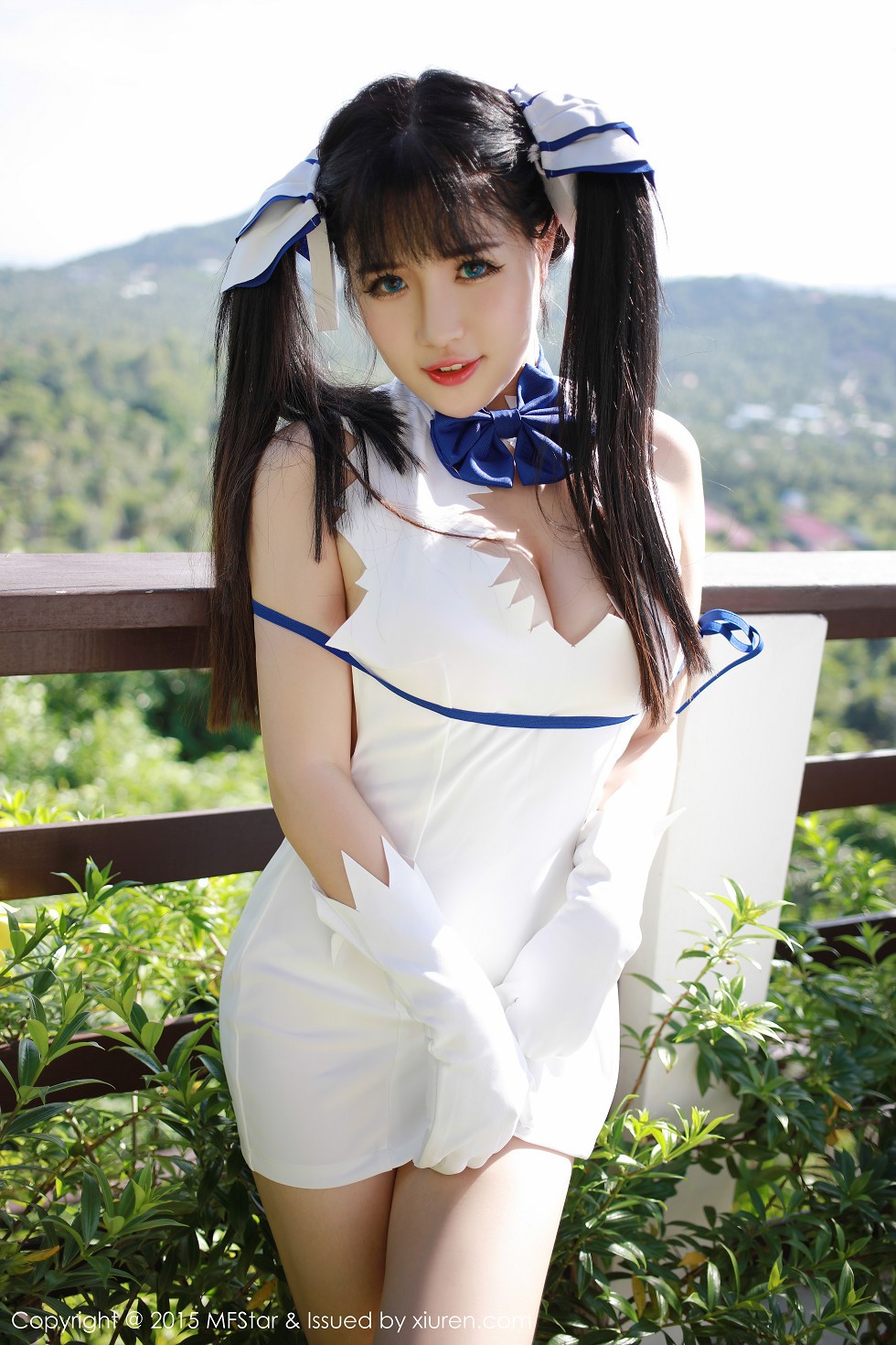 [MFStar模范学院]Vol.036_萌妹徐cake白色开档短裙迷人豪乳性感翘臀写真50P