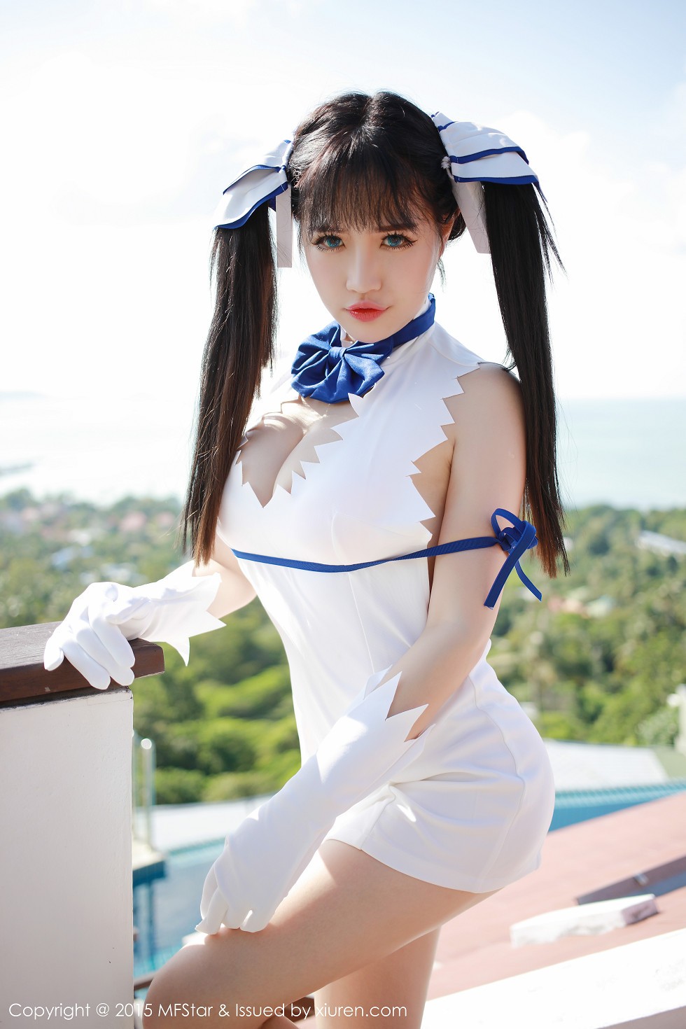 [MFStar模范学院]Vol.036_萌妹徐cake白色开档短裙迷人豪乳性感翘臀写真50P